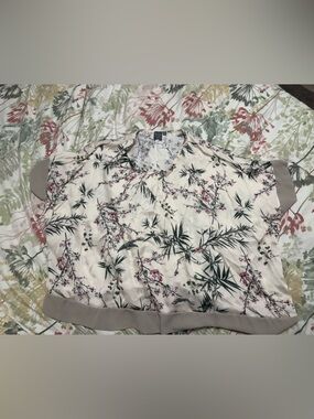 Moda Cream Floral Satin Short-Sleeve Blouse with Green and Pink Print